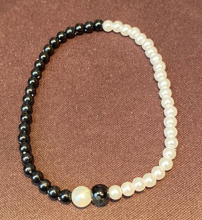 Midnight & Ivory Pearl Bracelet