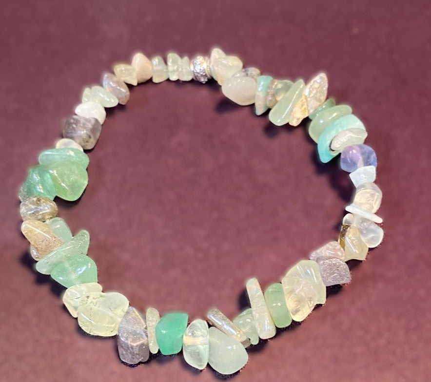 Emerald Gemstone Glow Bracelet