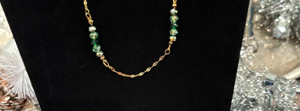 Emerald Glow Chain Necklace
